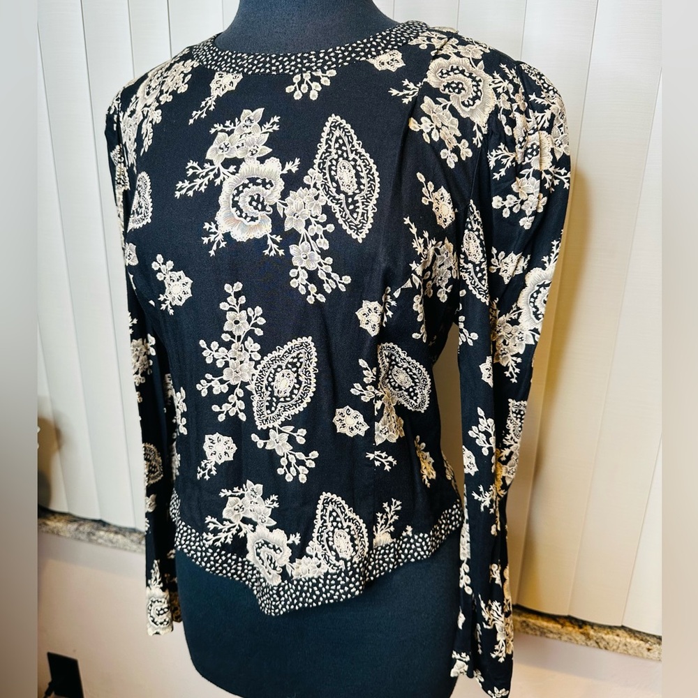 Vintage Positive Attitude Evening Black White Patterned Blouse